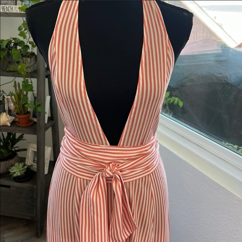 Plunge backless maxi dress - Picture 7 of 9